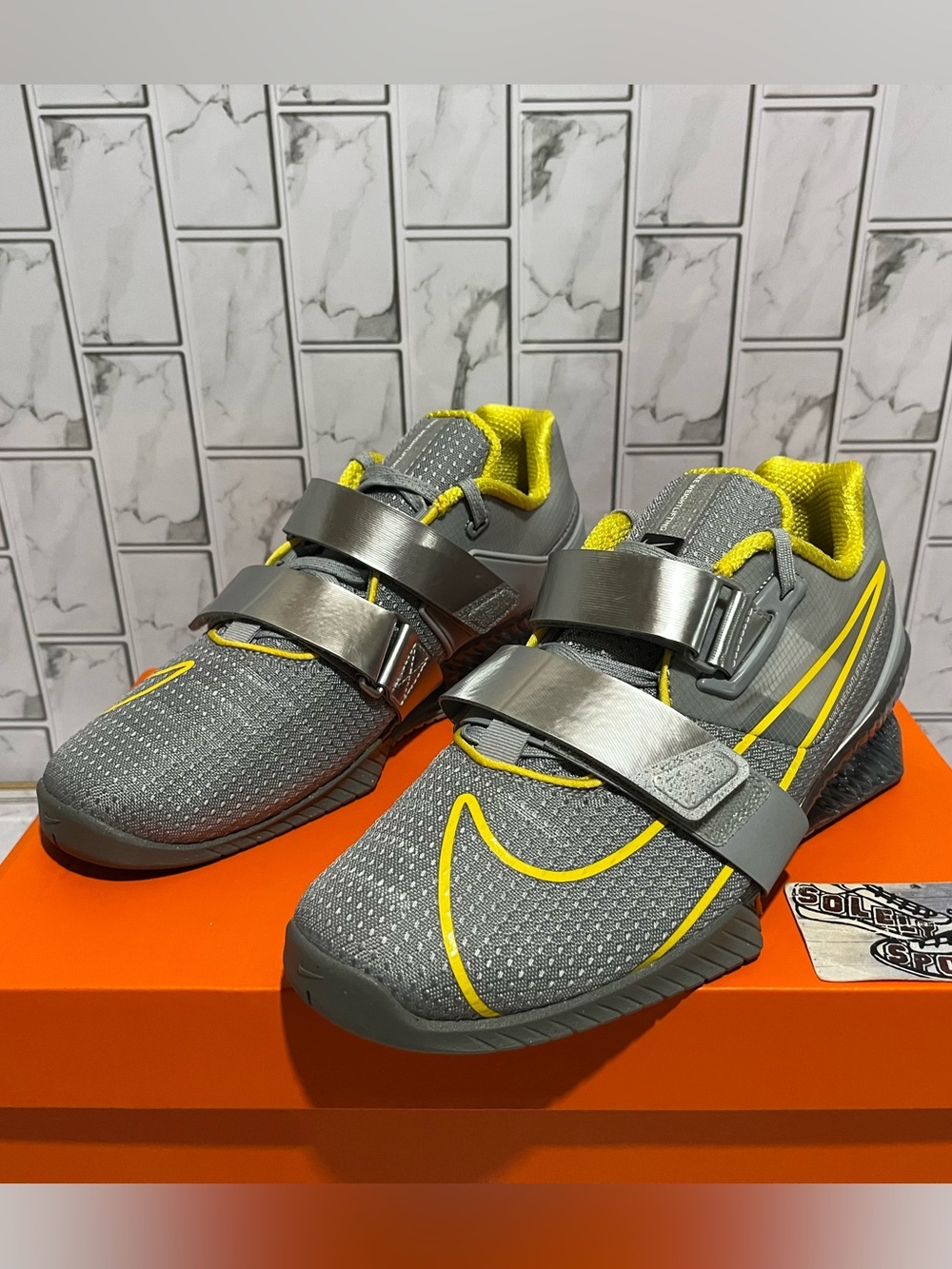 New Nike Romaleos 4 Weightlifting Shoes Gym Crossfit Workout Grey Yellow Mens - Picture 2 of 16